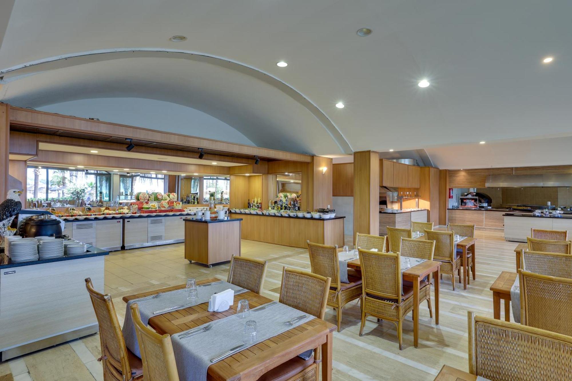 Faros Premium Beach 말마리스 외부 사진